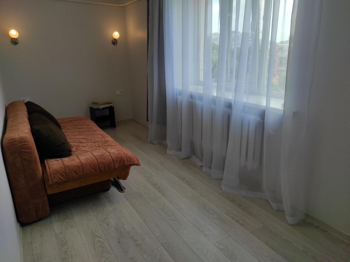 2 Комнатная С Новым Ремонтом, Кондиционером, В Самом Центре Rivne Exterior photo